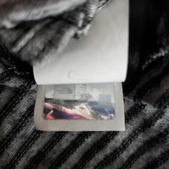 North Face Shirt Gray Striped Long Sleeve Beyond The Wall Split Back Top - Picture 9 of 9